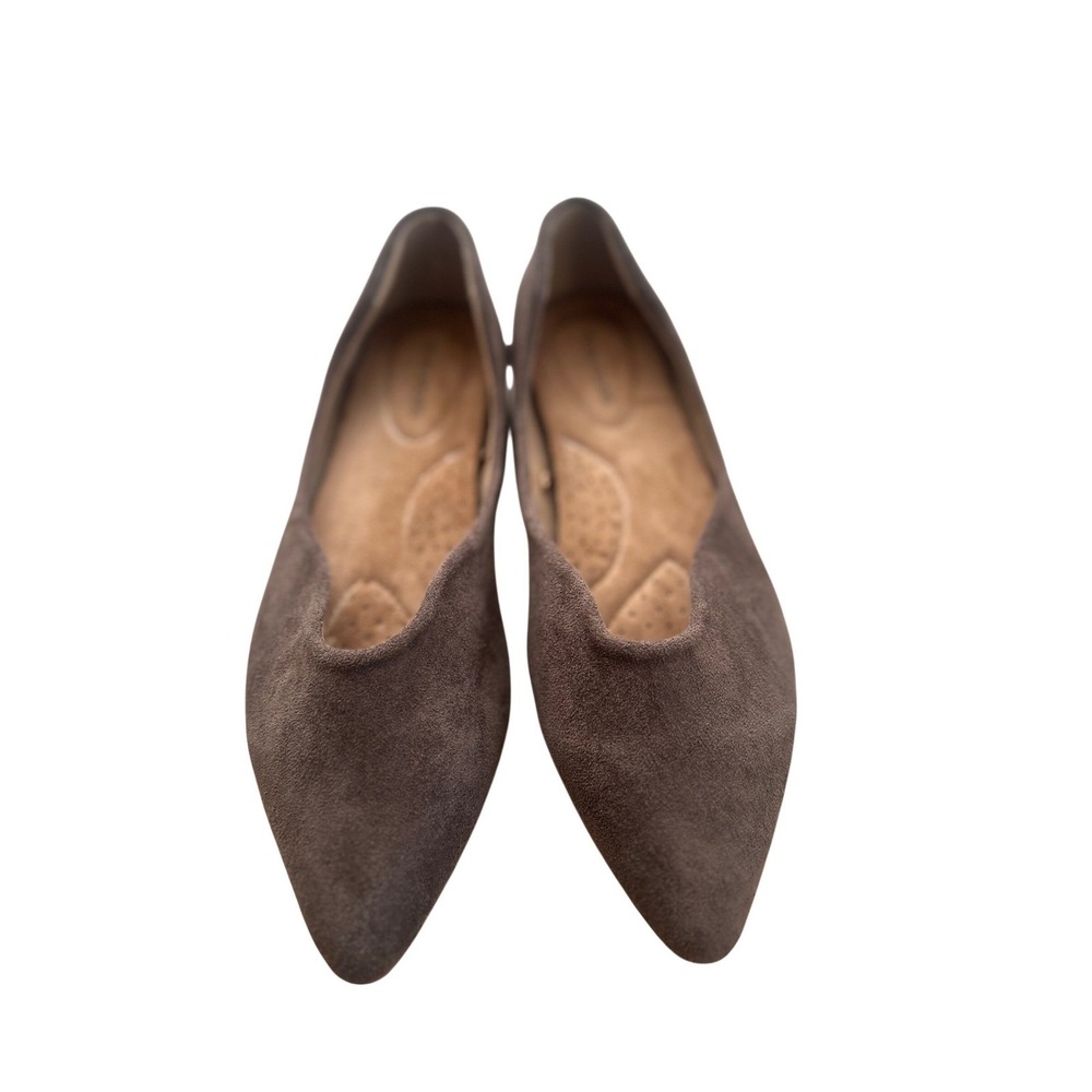 Maurices Tia Pointed Toe Flat Brown Taupe Faux Suede Slip On Shoes Size 7 Office
